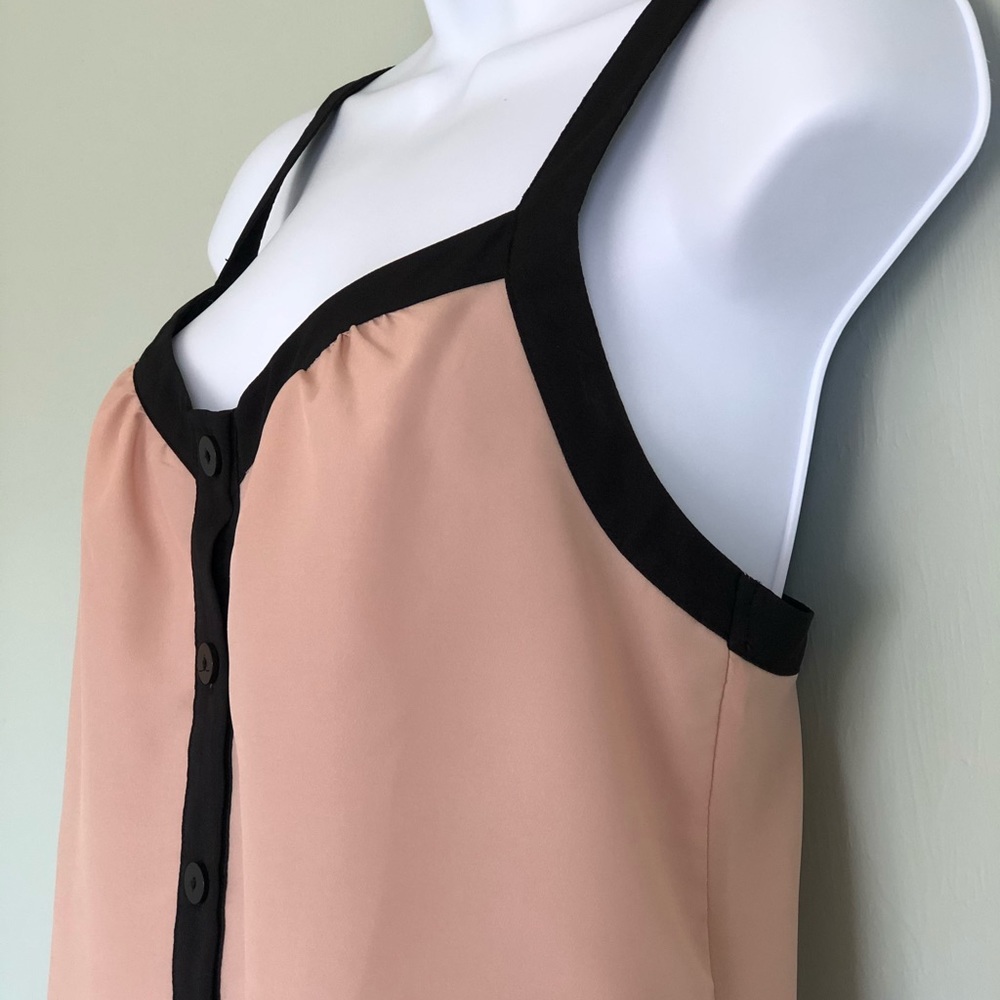 Divided by H&M camel and black trim button tank